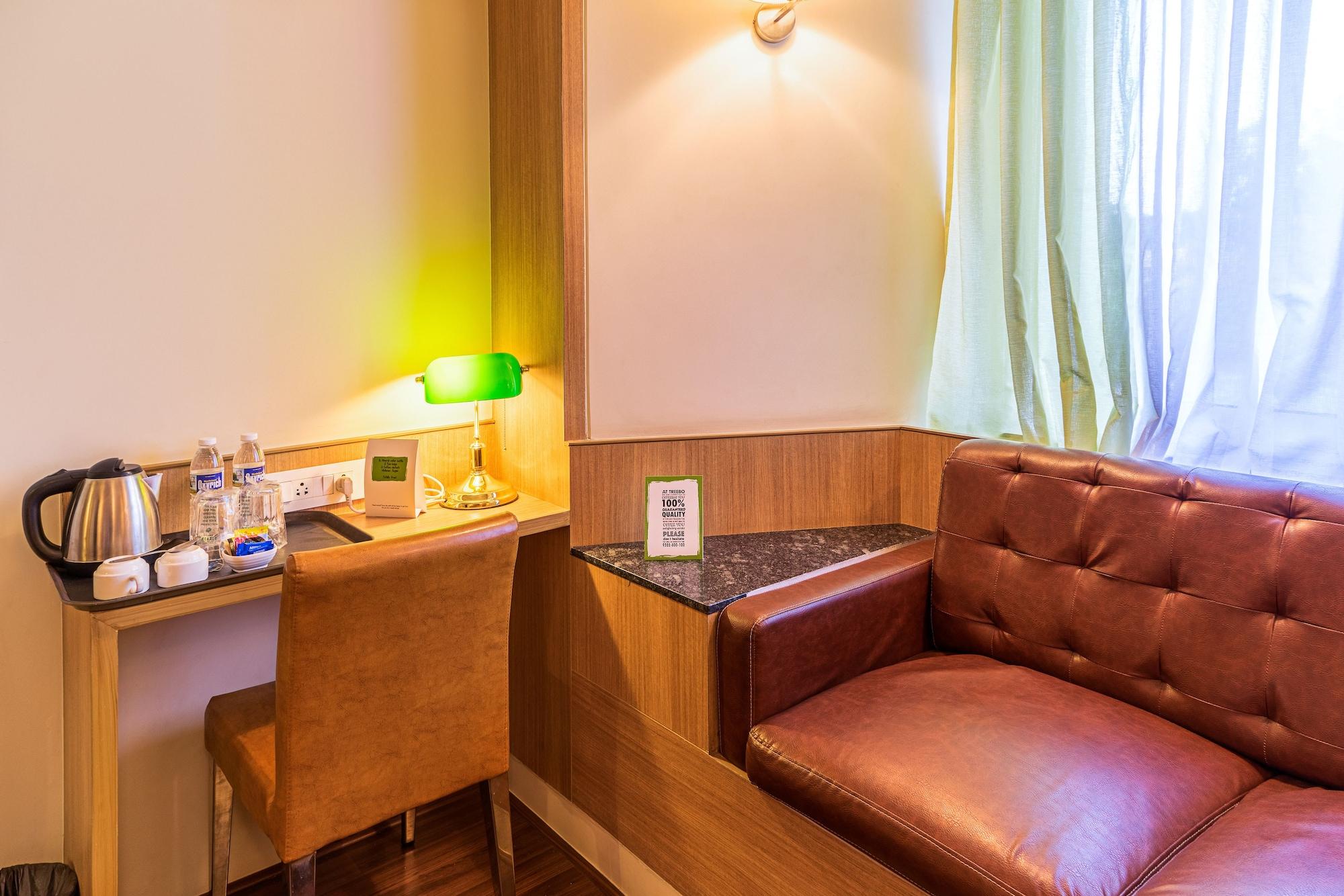 Treebo Premium Grand Emerald Pimpri-Chinchwad Экстерьер фото