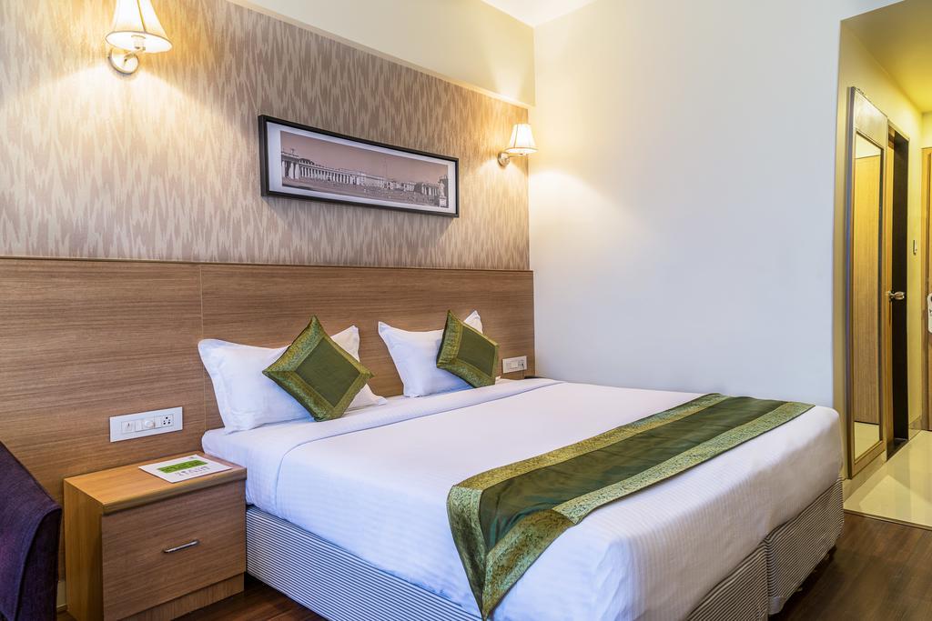 Treebo Premium Grand Emerald Pimpri-Chinchwad Экстерьер фото