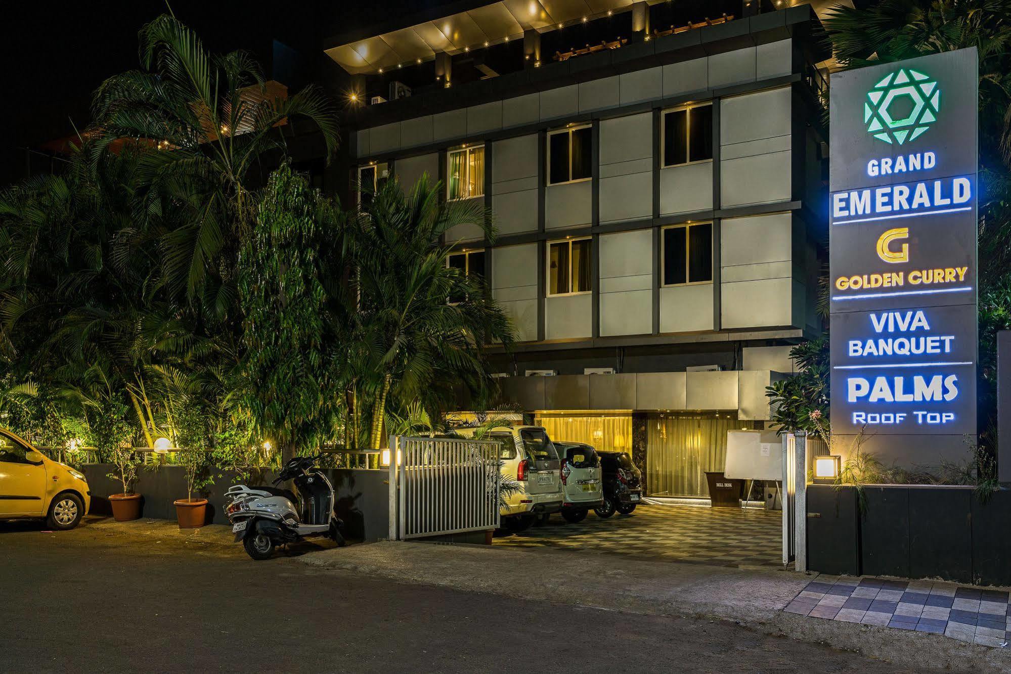 Treebo Premium Grand Emerald Pimpri-Chinchwad Экстерьер фото