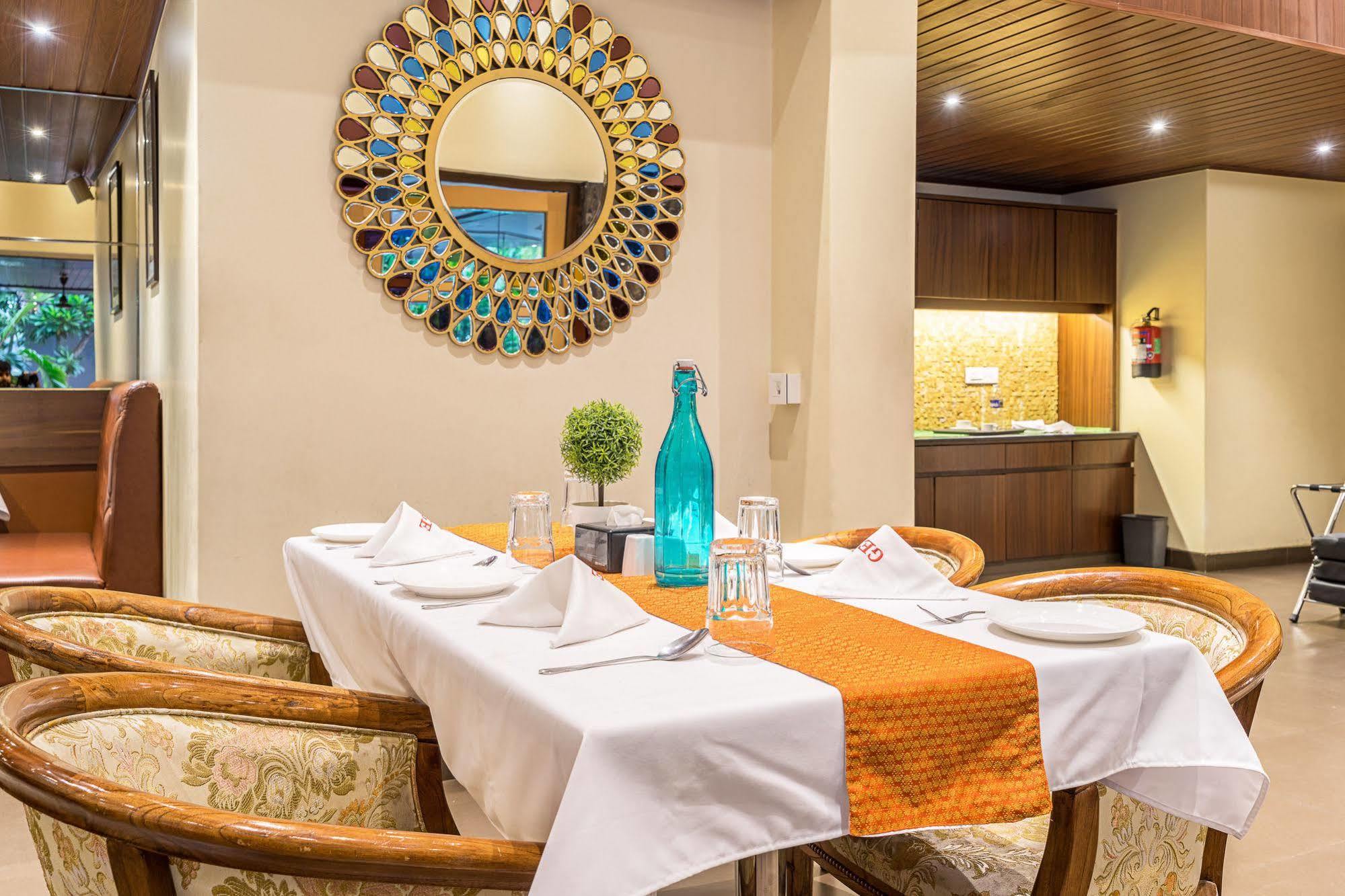Treebo Premium Grand Emerald Pimpri-Chinchwad Экстерьер фото