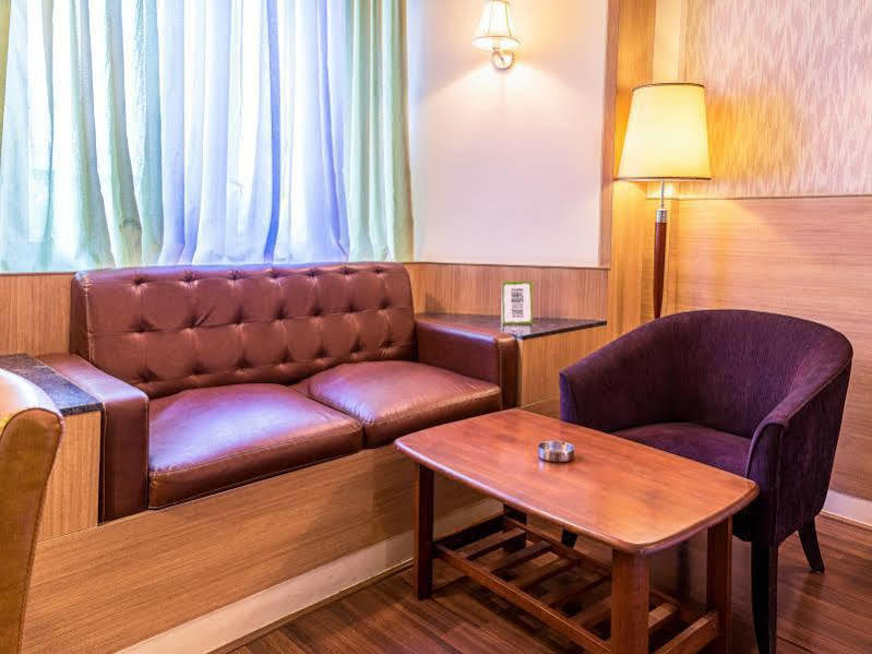 Treebo Premium Grand Emerald Pimpri-Chinchwad Экстерьер фото