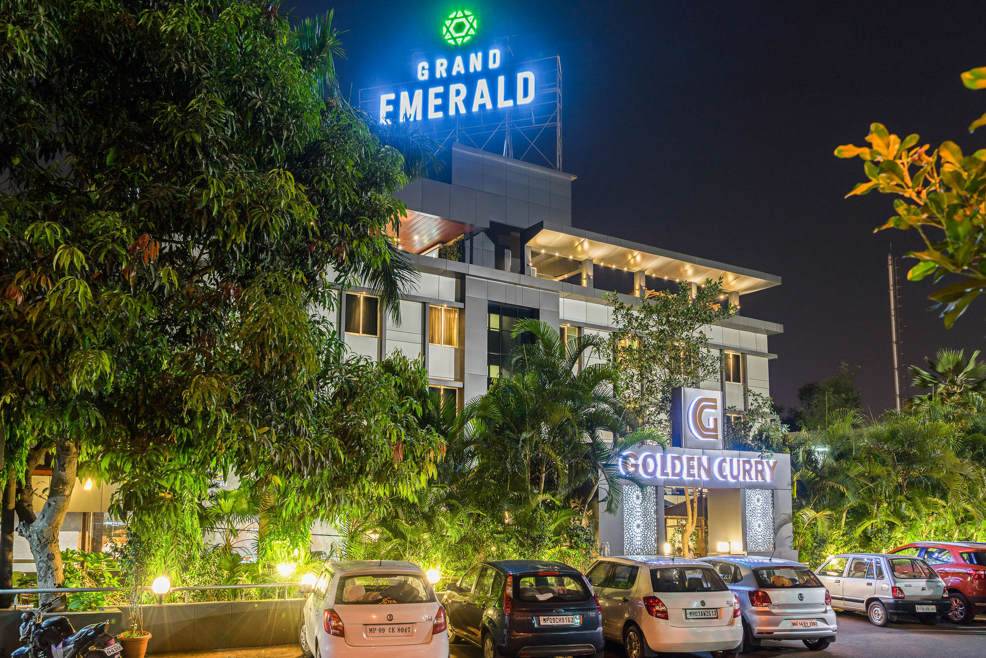 Treebo Premium Grand Emerald Pimpri-Chinchwad Экстерьер фото
